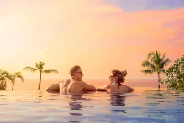 15 Ways To Have A Luxe Vacation This Summer On The Cheap